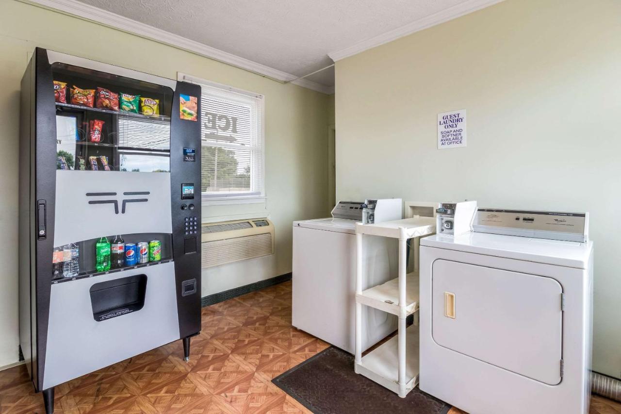 Rodeway Inn Cadiz Экстерьер фото